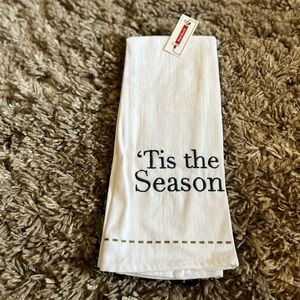 NWT Target Tis the Season holiday Christmas towels‎